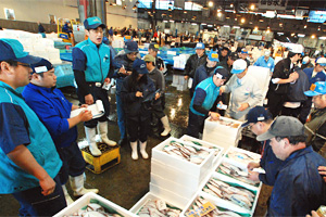 底曳網漁再開の清幸丸にエール