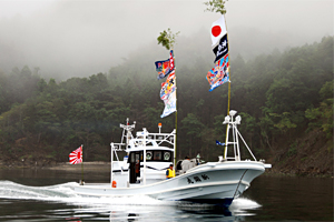 ｢桃浦の復興に向けた一歩」桃浦の新造船「新開丸」が進水