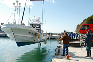 桃浦の新造船2隻目｢共進丸｣が進水