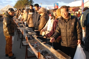 ゆりあげ港朝市が2年9ヶ月ぶりにグランドオープン