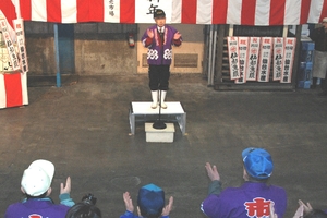 復興と商売繁盛願い業務開始式／初セリ