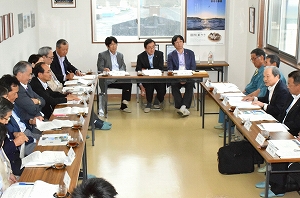 経済同友会が桃浦を視察・懇談