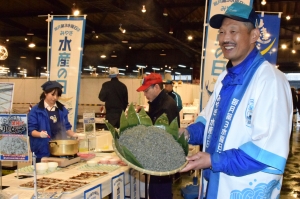みやぎ水産の日に合わせ今が旬の小女子を試食提案