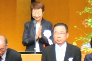 大庭理事長が市政功労者として表彰される