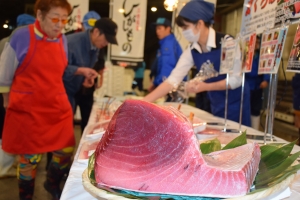 「まぐろの日」に“三陸塩竈ひがしもの”を試食PR