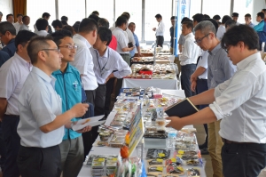 仙台水産加工部が秋冬商品展示会を開催