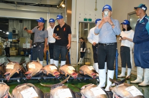 海外バイヤーが仙台卸売市場などを視察