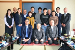 仙水フーズの設立10周年を祝う