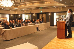 東北楽天・与田コーチを激励する会を開く