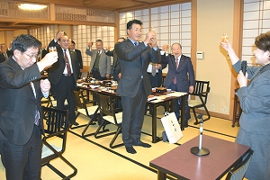 中日新監督・与田剛氏を激励する会を開く