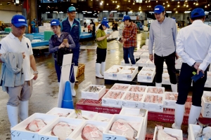 海外バイヤーが仙台卸売市場などを視察