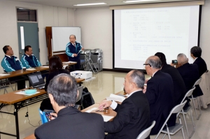 高松市議団一行が行政視察で来社