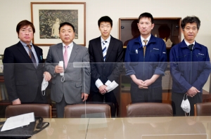 新鮮力の活躍に期待 仙台宮水入社式