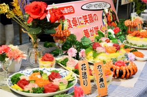 母の日のおすすめ。サーモン、鯛、マグロで花造りを提案