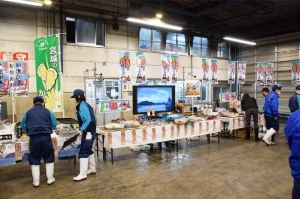 市場発！三陸おいしい海の幸「三陸フェア」を開く