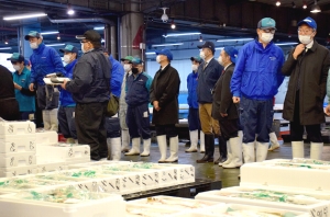 東北農政局の両次長が市場視察