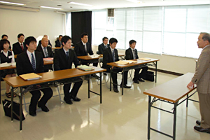 「歴史の扉は若手が開く」若手研修会を開講